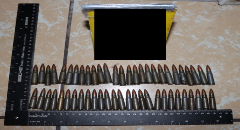 ASEGURAN INTEGRANTES DE LA MESA DE CONSTRUCCIÓN DE PAZ Y SEGURIDAD, A 4 PERSONAS CON ARMAS DE FUEGO DE USO EXCLUSIVO DE LAS FUERZAS ARMADAS, DROGAS Y VEHÍCULOS EN TLAQUILTENANGO