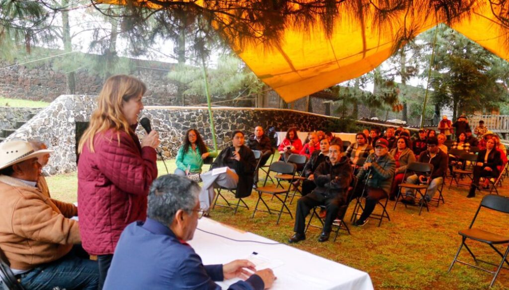 Habitantes de Huitzilac reciben a Margarita González Saravia