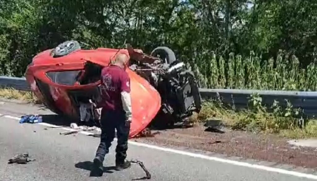 Accidente a la altura de Jardines de México, en Jojutla; dos personas perdieron la vida.