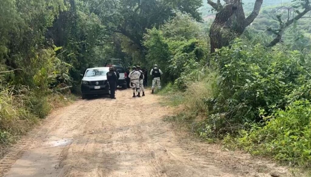 Maniatado y con impactos de bala, fue localizado el cadáver de un hombre, en el municipio de Emiliano Zapata