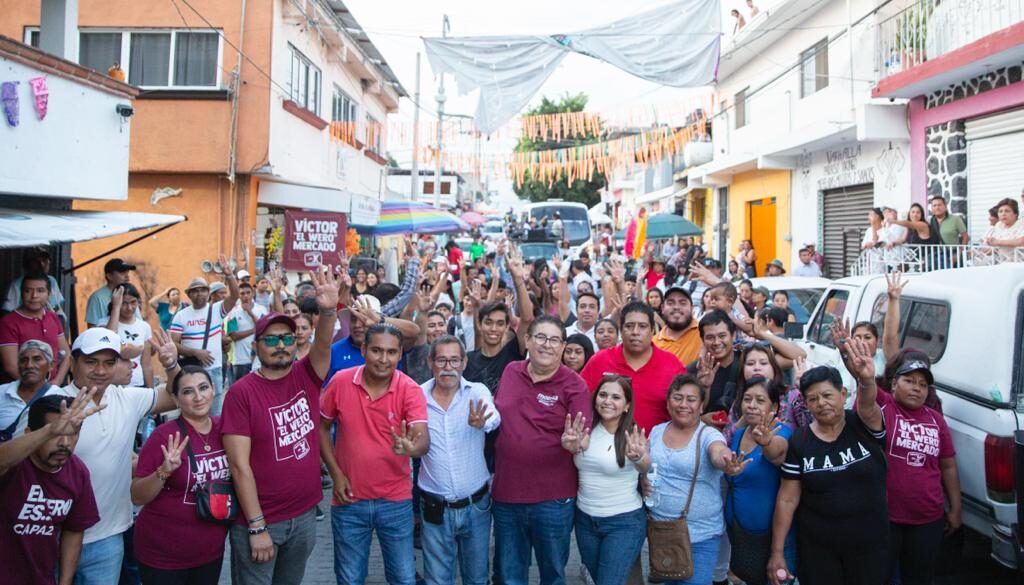 VÍCTOR MERCADO RECORRE LA COLONIA TRES DE MAYO Y RECIBE RESPALDO PARA SER CANDIDATO A COORDINADOR DE LA 4T EN MORELOS