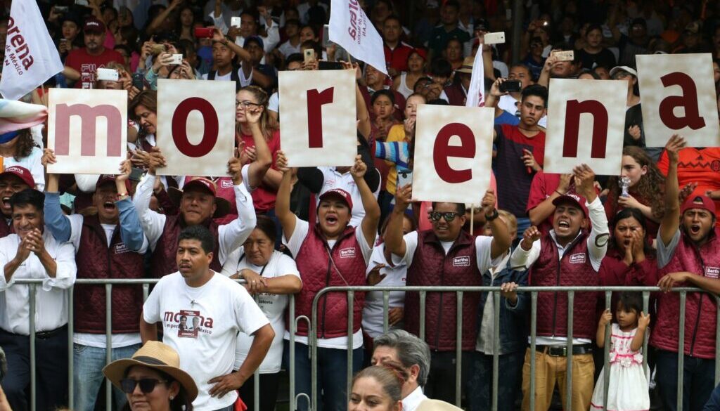 TULTITLÁN, ESTADO DE MÉXICO, 17JUNIO2018.- Andrés Manuel López Obrador, candidato de la coalición Juntos Haremos Historia a la Presidencia de la República, realizó un mitin proselitista en este municipio. FOTO: SAÚL LÓPEZ /CUARTOSCURO.COM