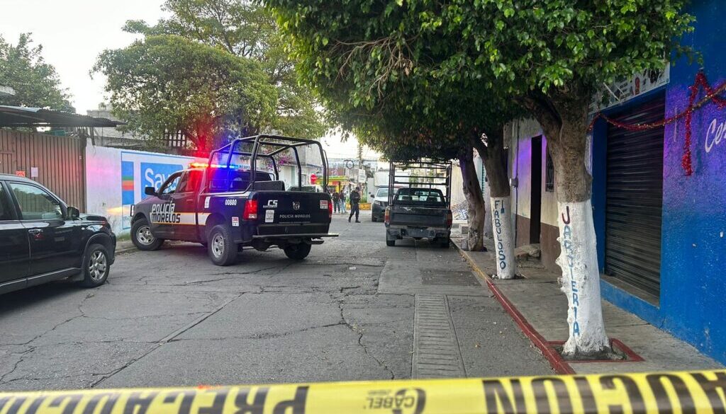 Vendado de los ojos y con visibles huellas de violencia, fue localizado el cadáver de un hombre, en el municipio de Jiutepec