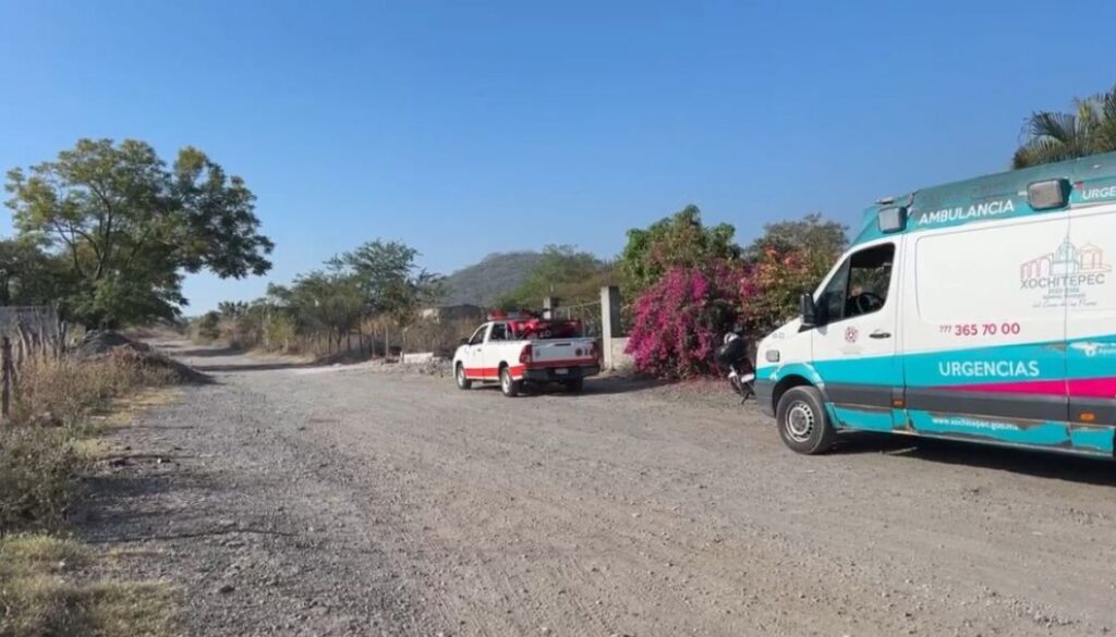 Esta mañana, una mujer y un hombre perdieron la vida, al caer a una barranca en Xochitepec