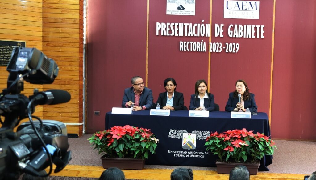 Presentación de gabinete rectora UAEM1