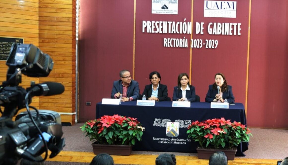 Presentación de gabinete rectora UAEM1