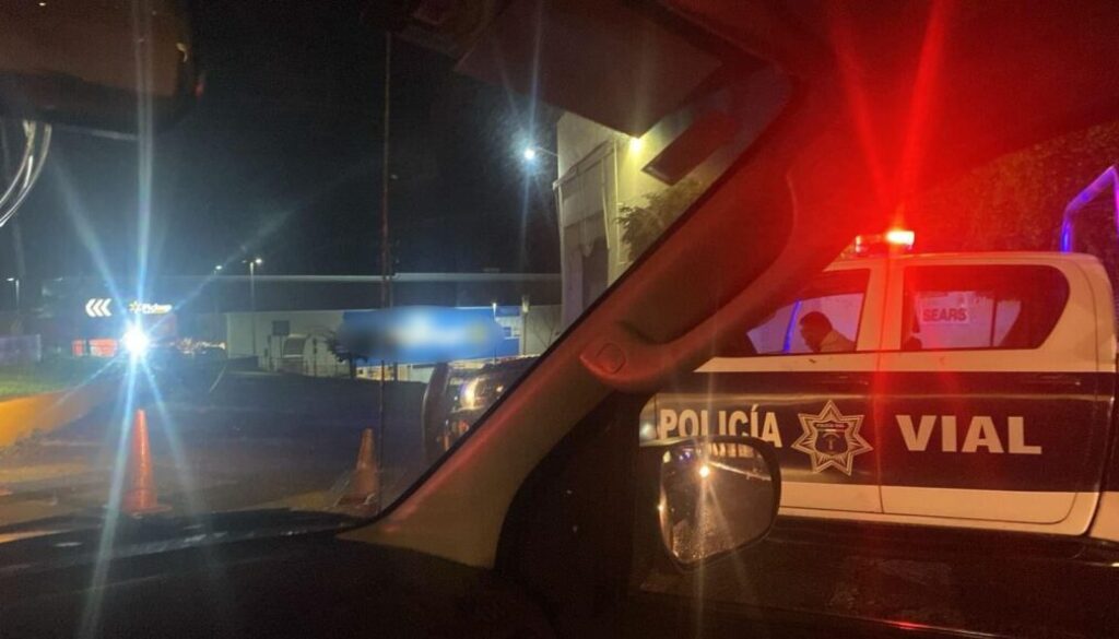 La noche del martes, una mujer perdió la vida, tras sufrir un accidente de motocicleta, en Cuernavaca