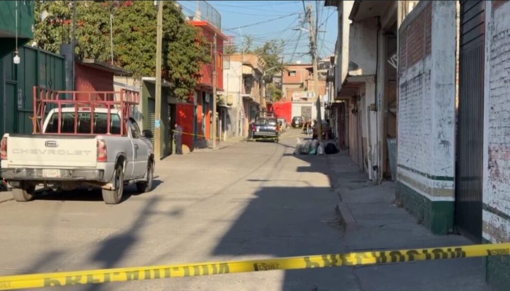 Una niña resultó herida luego de que fue alcanzada por una bala pérdida, en el interior de su vivienda, en Jiutepec