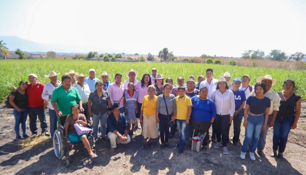 Visita Margarita González Saravia comunidad de Xoxocotla