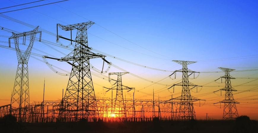 Abandonado el sistema eléctrico nacional; sin inversiones para nuevas líneas de transmisión y apagones frecuentes
