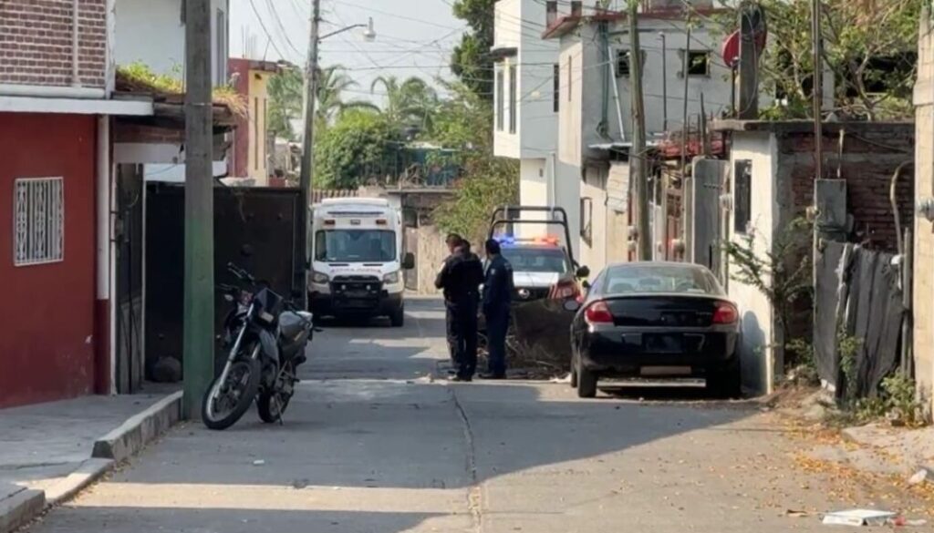 Esta mañana de martes se registró un ataque armado en contra de una mujer que salía de su vivienda, en Temixco