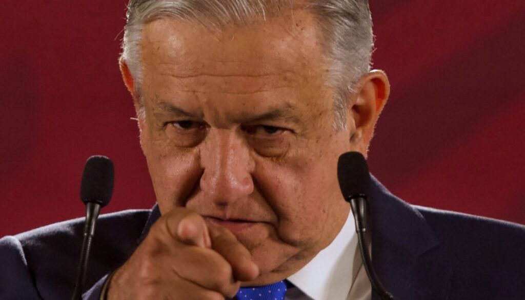 habia-un-plan-perverso-de-acabar-con-pemexamlo-100131