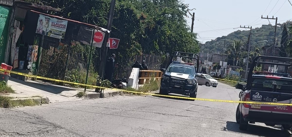 Un chaval fue baleado cuando transitaba a bordo de su moto sobre la Avenida Aeropuerto de Xochitepec