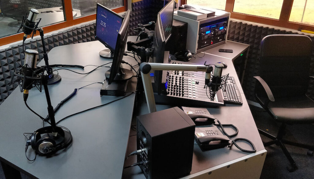 paquete-de-estudio-radio-smart-teko-broadcast-990px