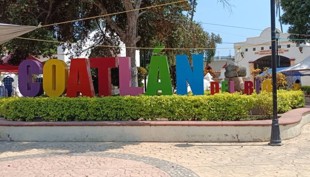 coatlán-del-río-angelina-