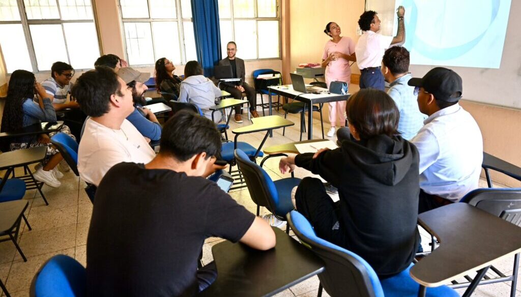 Charla programa salud mental FDyCS2