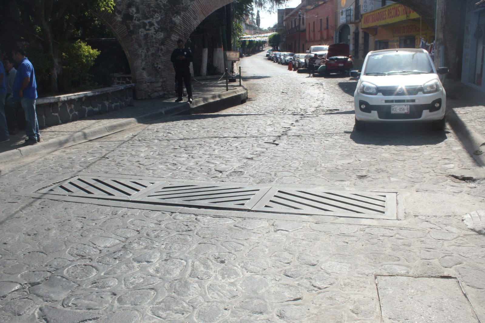 José Luis Urióstegui entrega una obra más que mejora la imagen del Barrio de Gualupita