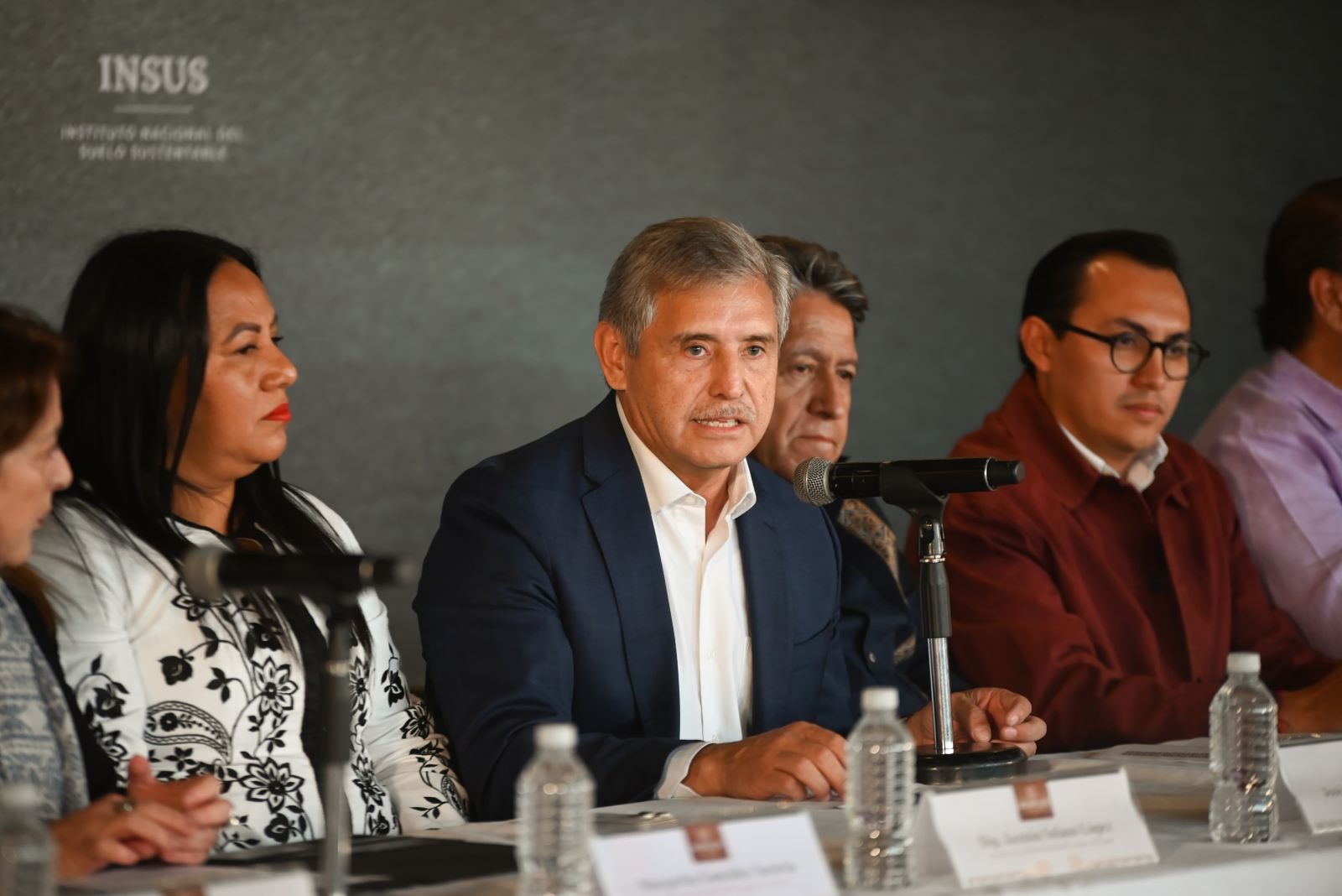 Gobiernos de Morelos y México unen esfuerzos para construir viviendas adecuadas para las y los morelenses