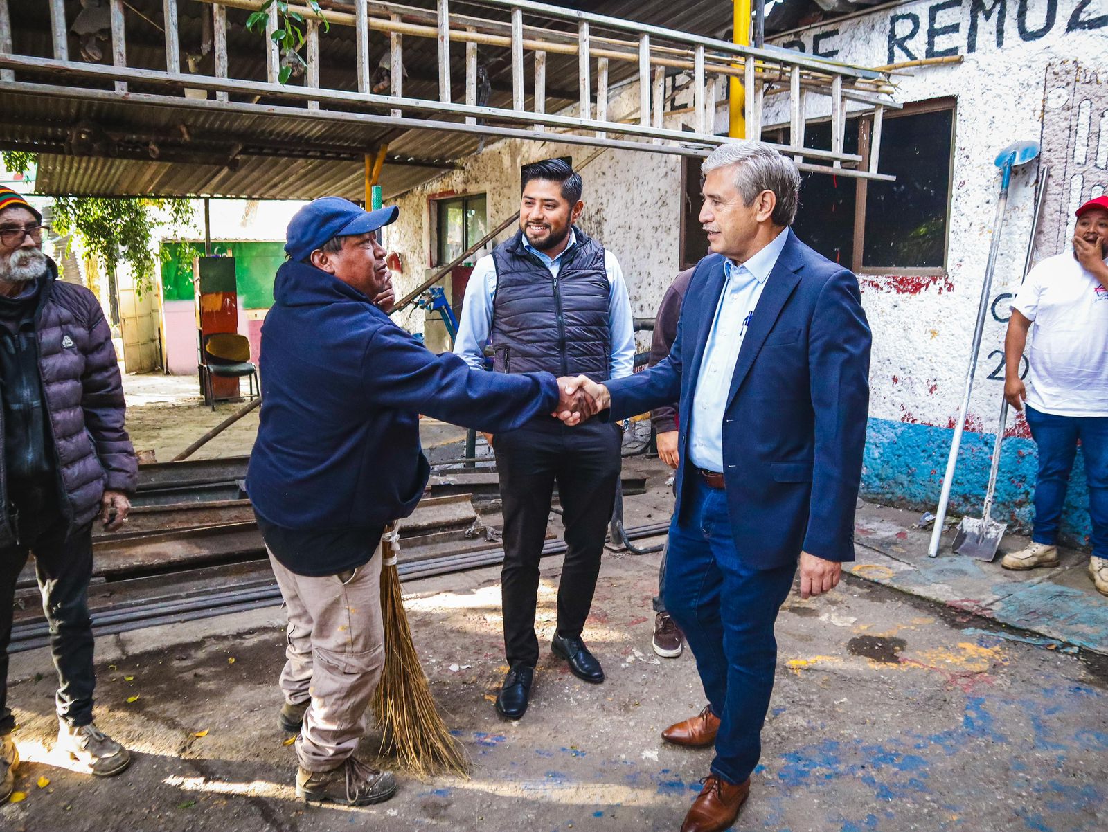 Refrenda José Luis Urióstegui y Cabildo de Cuernavaca fortalecimiento de áreas de servicios públicos a favor de la población