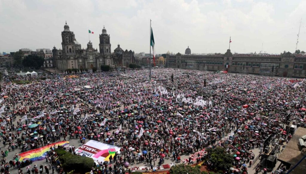 amlo-informe-ultimo-gobierno-zocalo-lleno