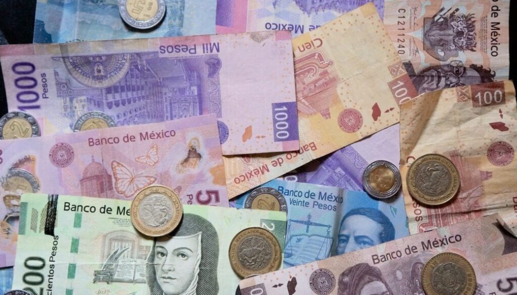 mexicanpesos9162081280-856421079-041982753