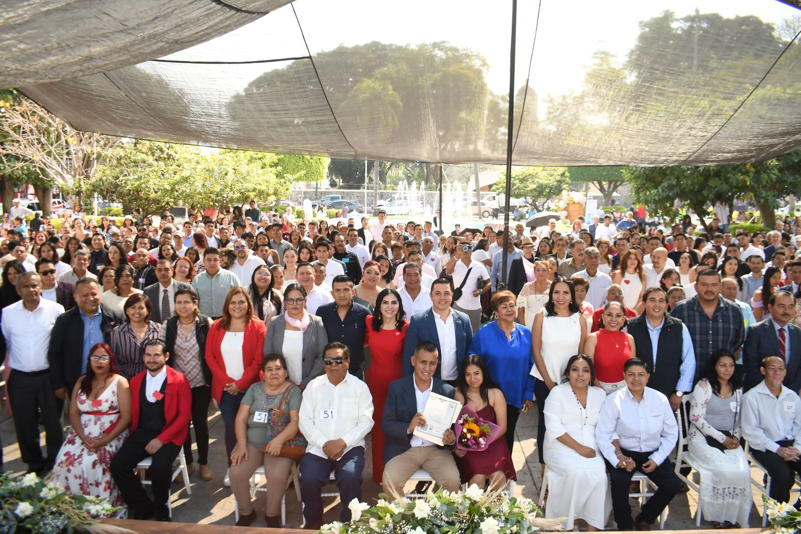 Formalizan su amor 100 parejas en campaña de matrimonios en Jiutepec