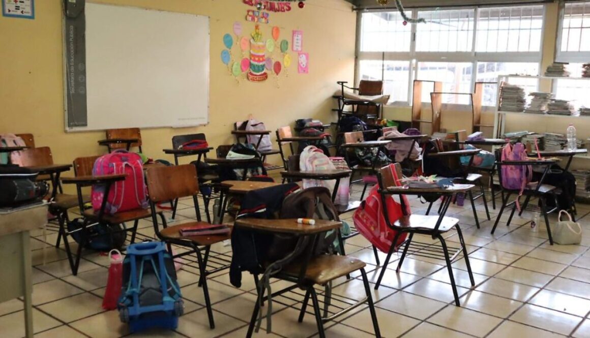 salon-clases-escuelas-morelos-luis