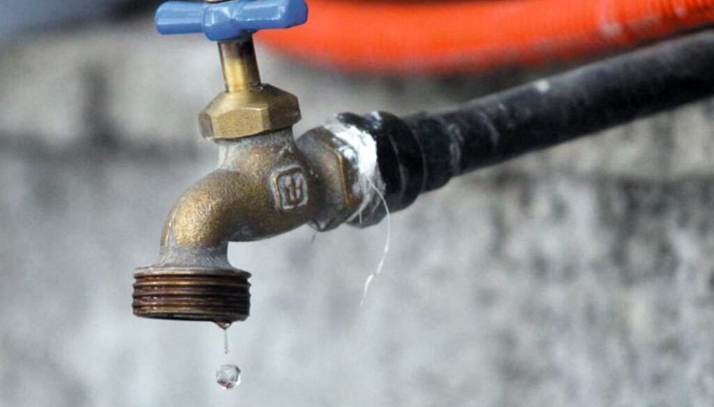llave-sin-agua-1-990x660