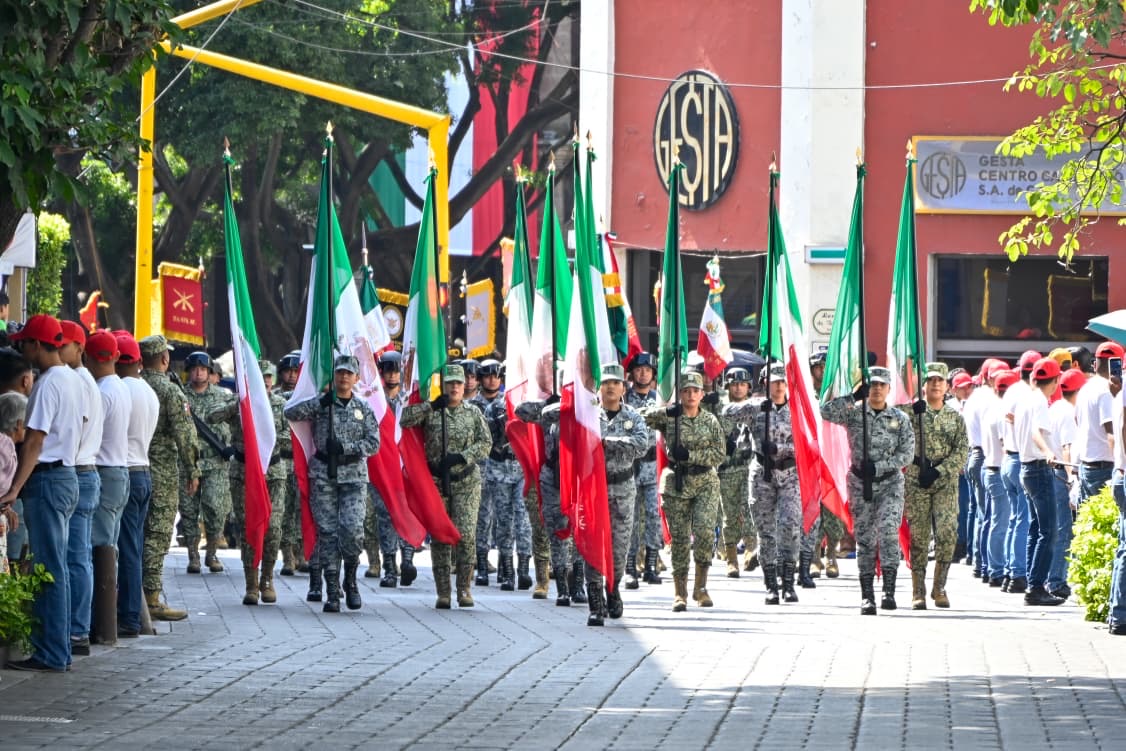 ENCABEZA GOBERNADORA MARGARITA GONZÁLEZ SARAVIA DESFILE CÍVICO-MILITAR POR EL 215 ANIVERSARIO DE LA INDEPENDENCIA DE MÉXICO