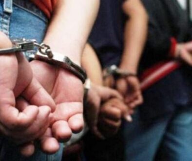 Consignados-Esposados-Detenidos-770x392-1140x580-1160x700-1-1160x700