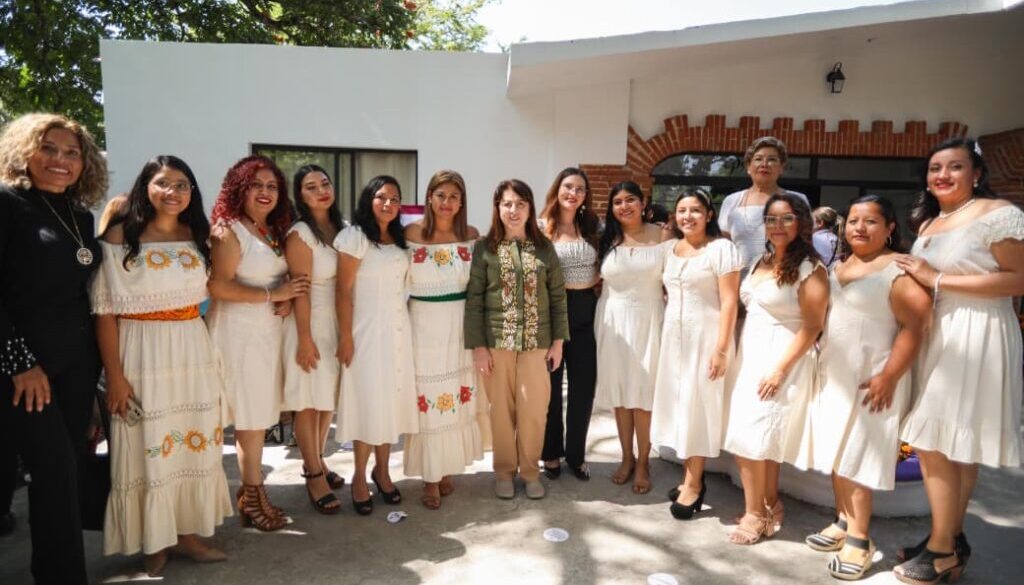 e76862ea-4a54-4b5d-aeef-2c8119defefd e76862ea-4a54-4b5d-aeef-2c8119defefd