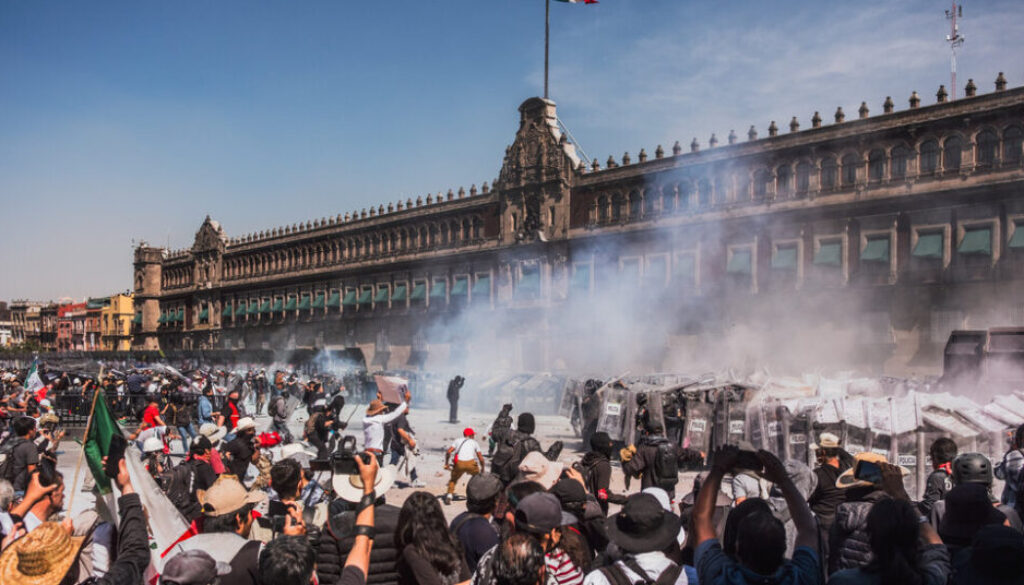 15int-mexico-protest-bfcg-facebookJumbo