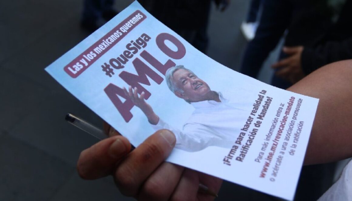 Roban-5-mil-boletas-para-consulta-de-Revocacion-de-Mandato-en-SLP