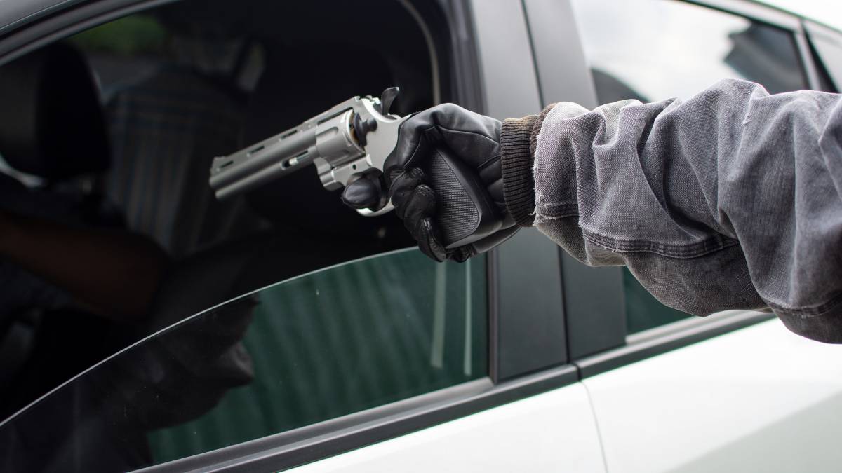 Nadie se escapa en Cuernavaca ante el creciente robo de vehículos: despojan de su camioneta a funcionaria del Instituto de Defensoría Pública de Morelos