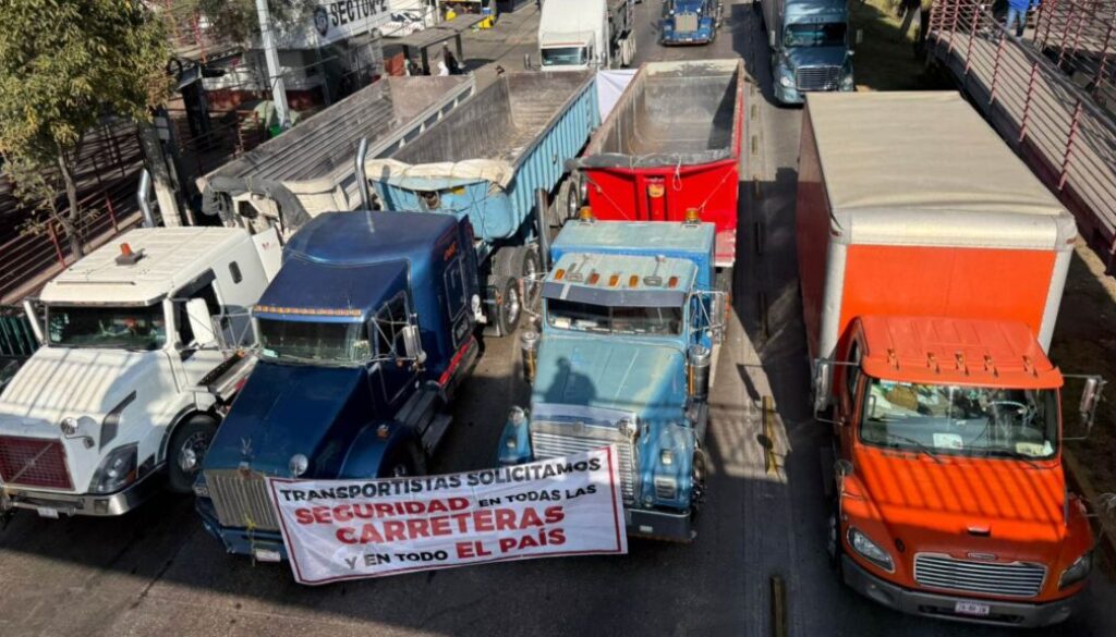 sheinbaum-dijo-bloqueo-transportistas-paro-24-noviembre-2025