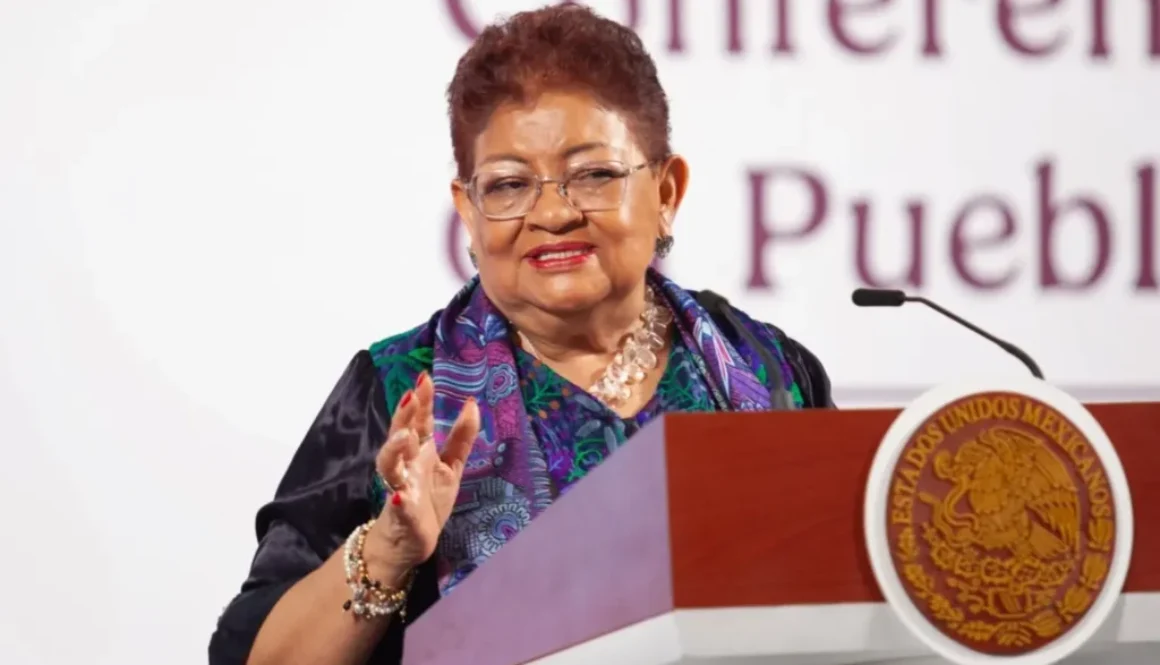 ernestina-godoy-durante-su-toma-de-protesta-como-f-1536x949